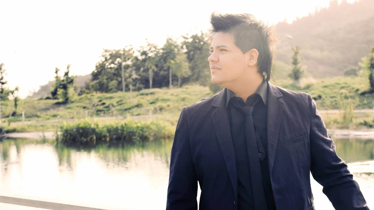 video-section-banner-image